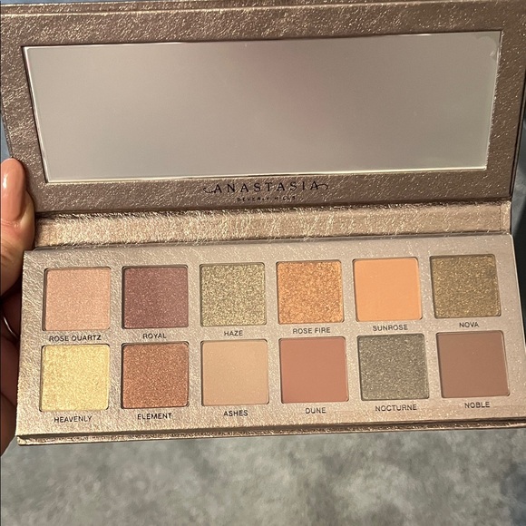 Anastasia Beverly Hills Rose Metals Pallet + Brow & Lash Styling Kit (ebony) - Picture 4 of 4